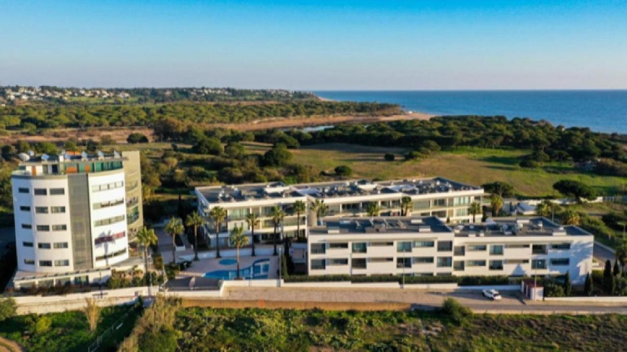 Apartamentos Cavalo Preto Beach Resort Quarteira Luaran gambar